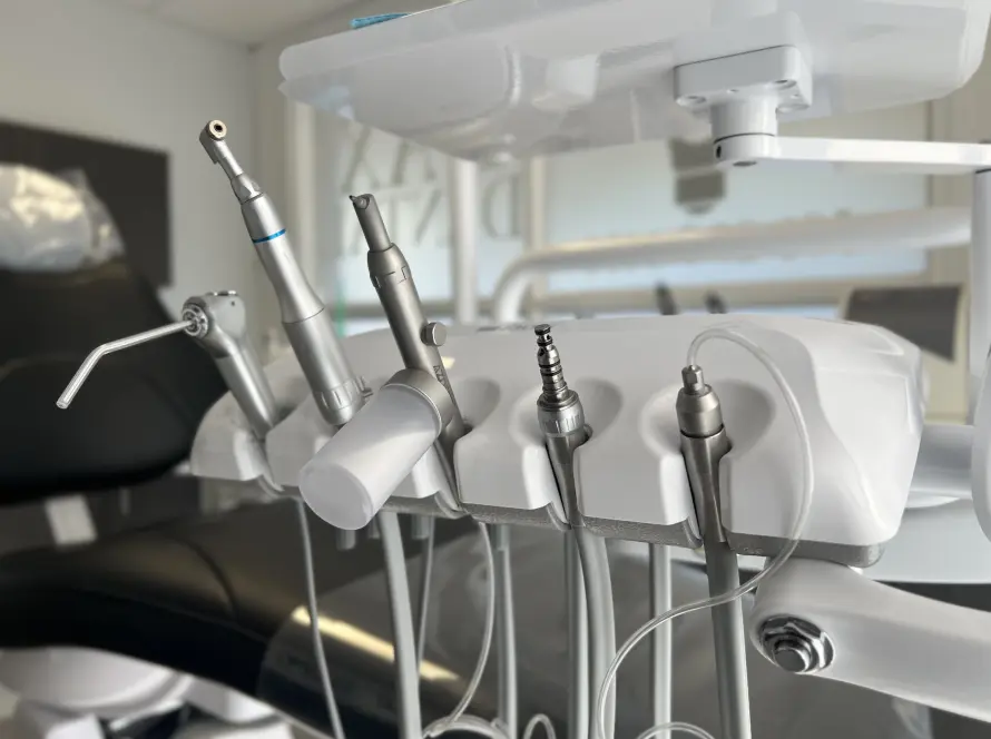 Kamouni Dentistr